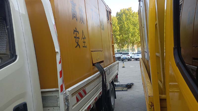 周宁如何判断柴油发电机组和UPS电源的切换时间是否符合要求？